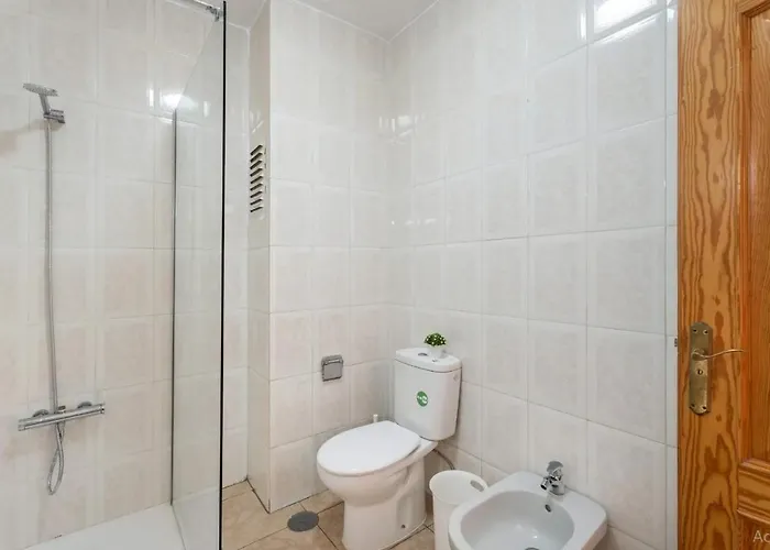 Infinity Pool Views Floritas 公寓