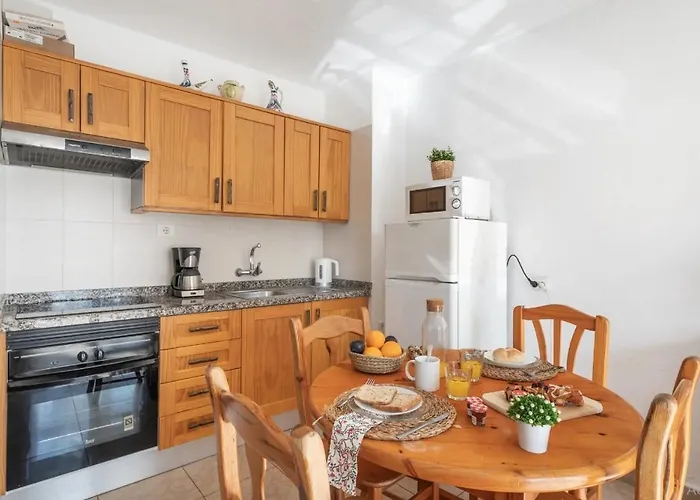 Apartment Infinity Pool Views