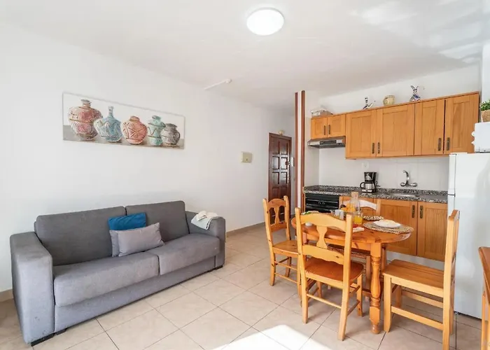 Infinity Pool Views Floritas 公寓 *