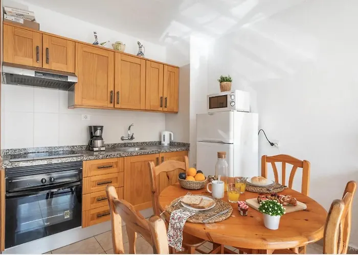 Infinity Pool Views Floritas