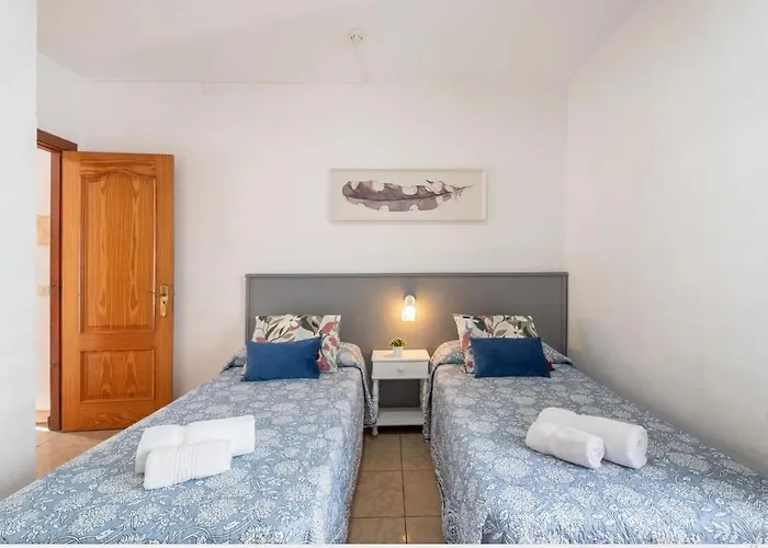 Infinity Pool Views Floritas